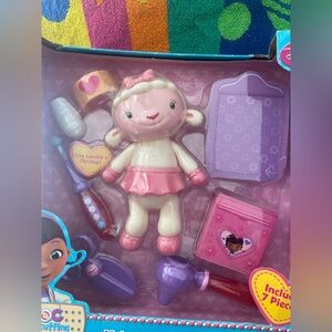 Disney Doc McStuffins Junior Hospital Lambie Make Me Better Play Set